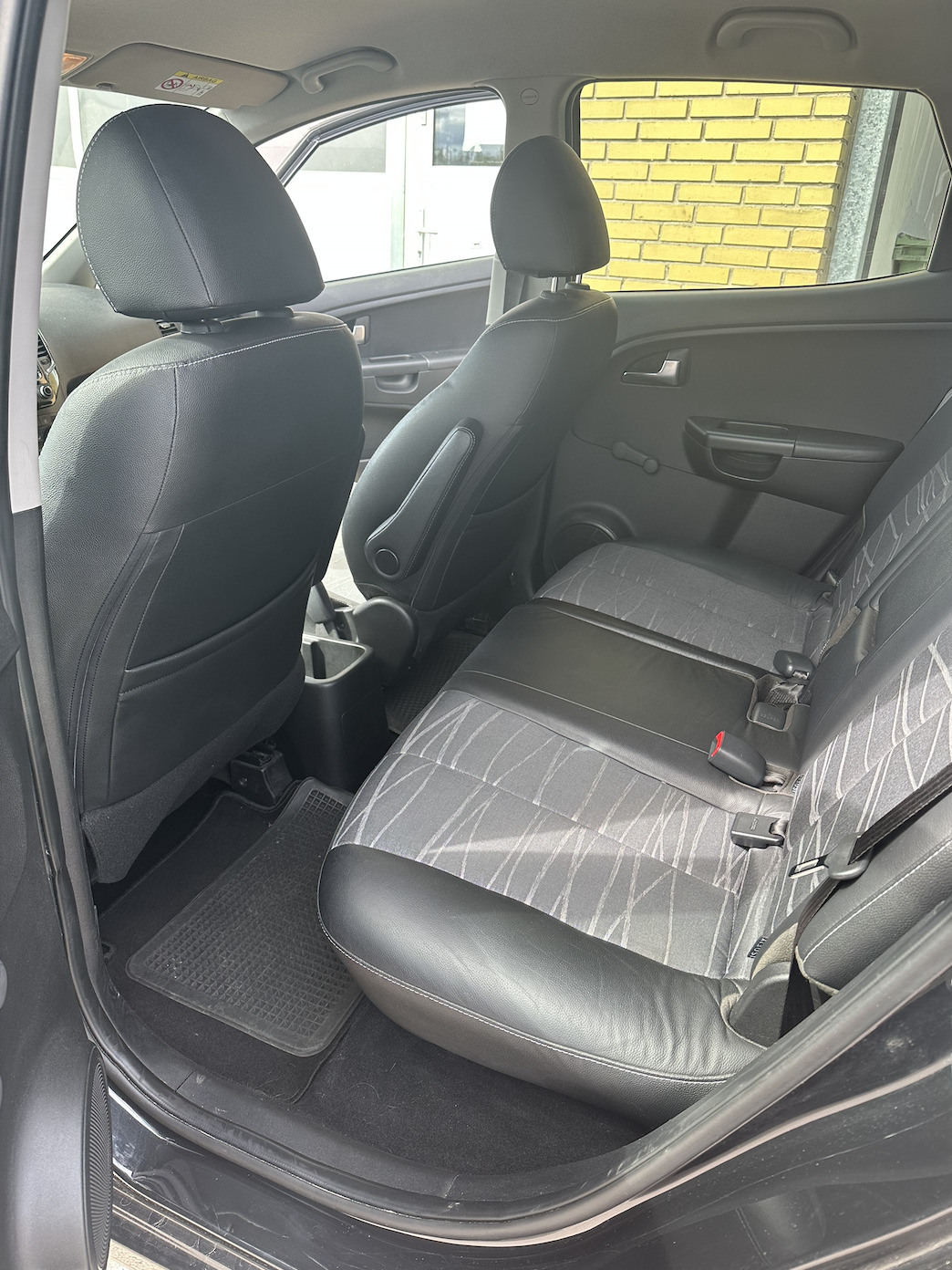 Sort Kia Venga fra 2016