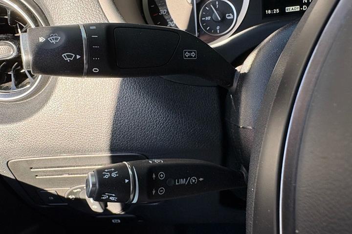 Hvid Mercedes eVito 112 fra 2022