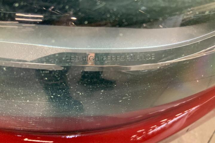 Rød Mercedes C300 d fra 2019