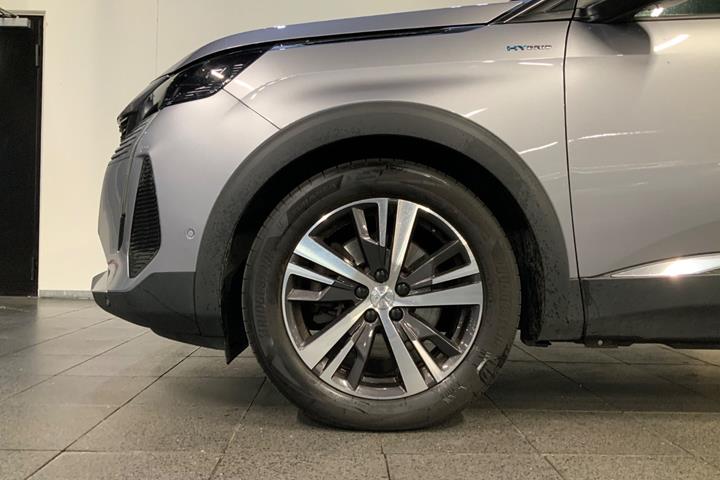 Sølv Peugeot 3008 fra 2021