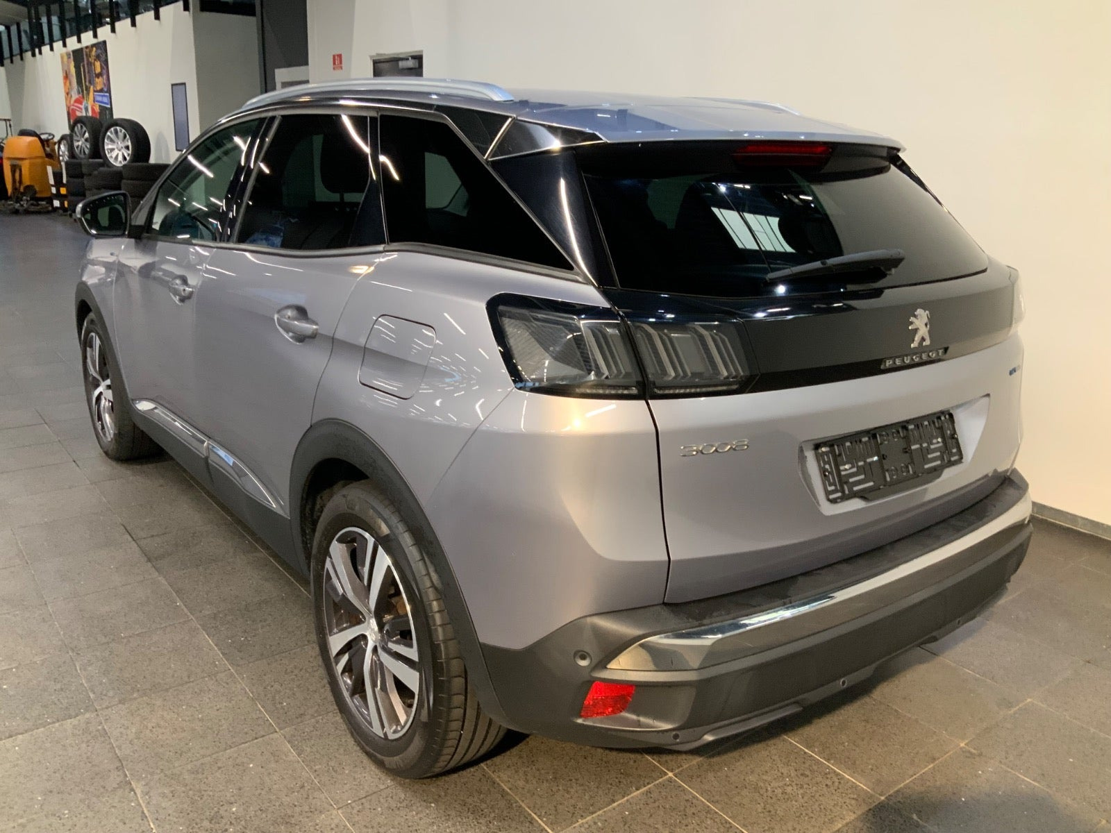 Sølv Peugeot 3008 fra 2021