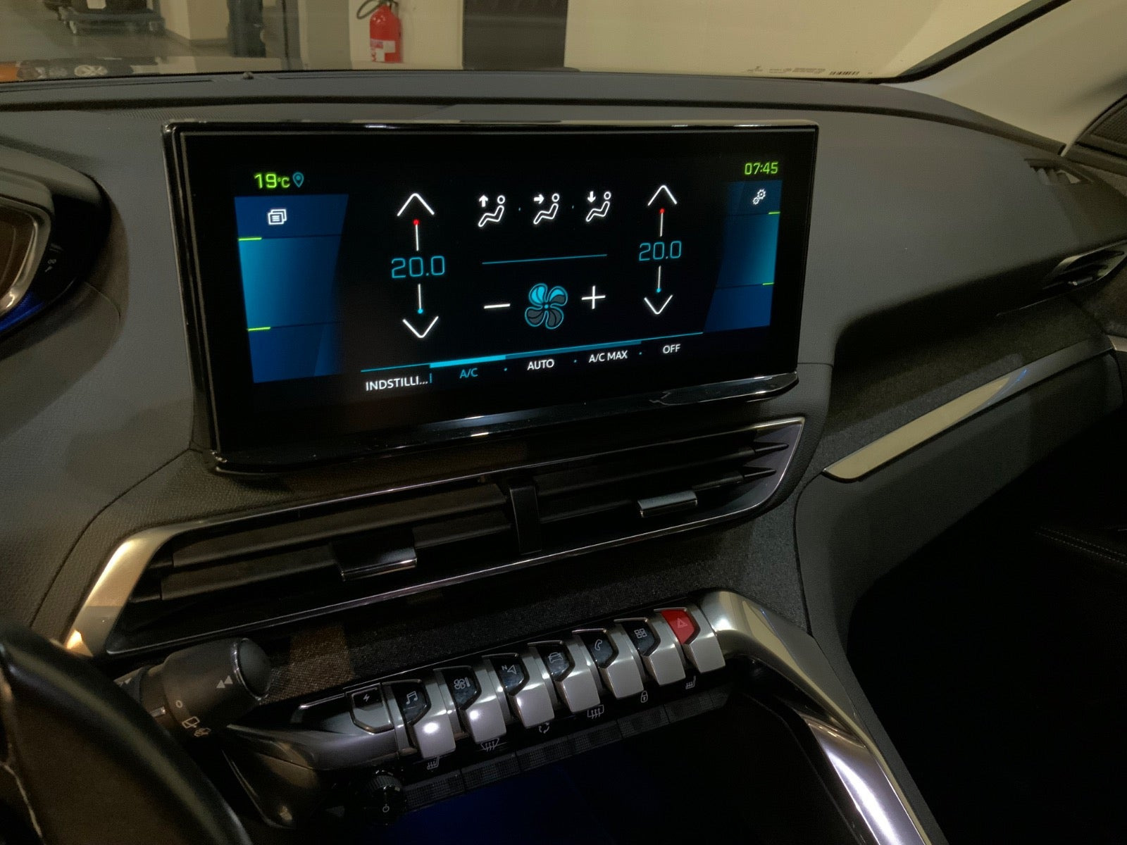 Sølv Peugeot 3008 fra 2021