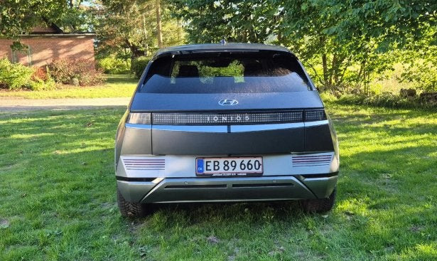 Grå Hyundai Ioniq 5 fra 2024