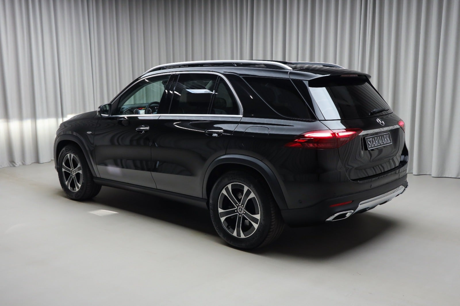 Sort Mercedes GLE350 de fra 2025