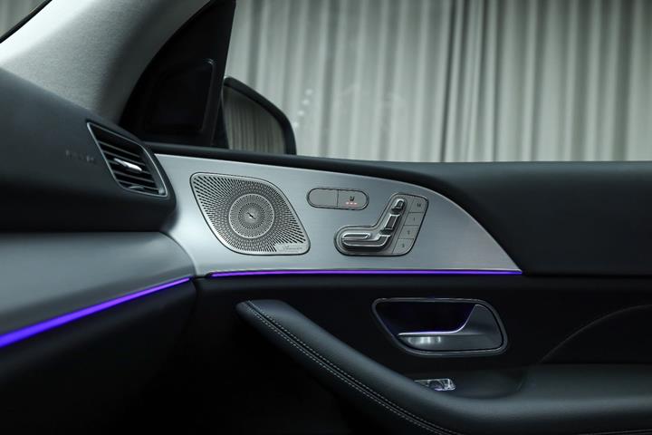 Sort Mercedes GLE350 de fra 2025