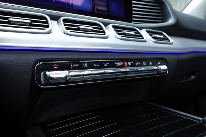 Sort Mercedes GLE350 de fra 2025