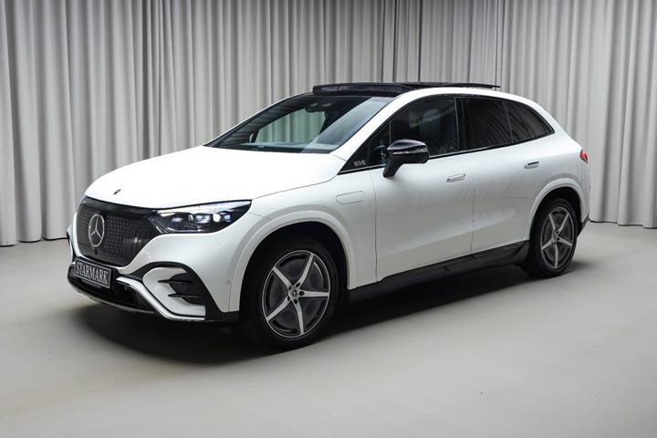 Hvid Mercedes EQE350 SUV fra 2025 set udefra