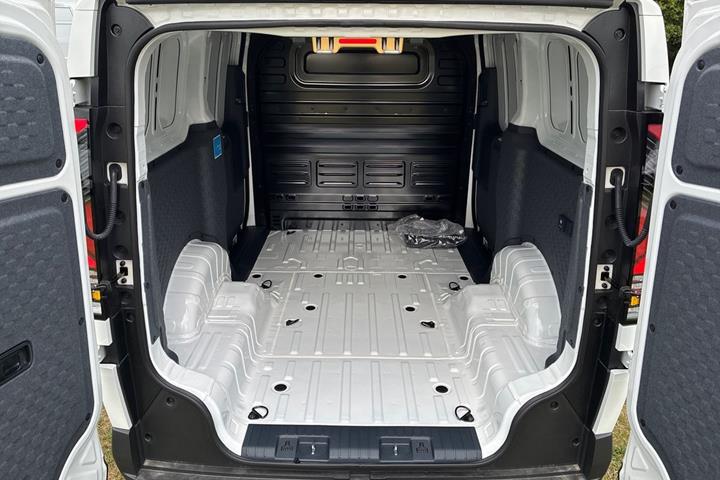 Hvid Kia PV5 Cargo fra 2026