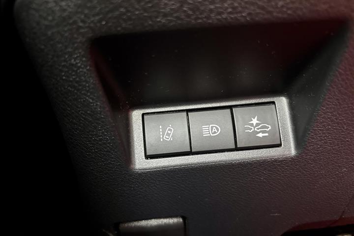 Bronze Toyota Yaris fra 2019