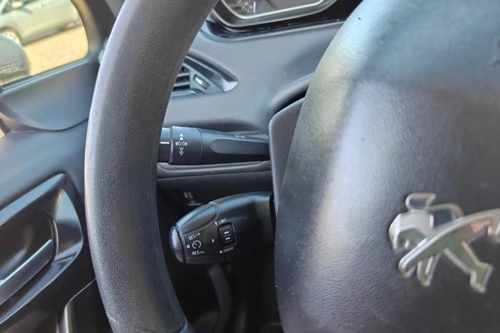 undefined Peugeot 208 fra 2019