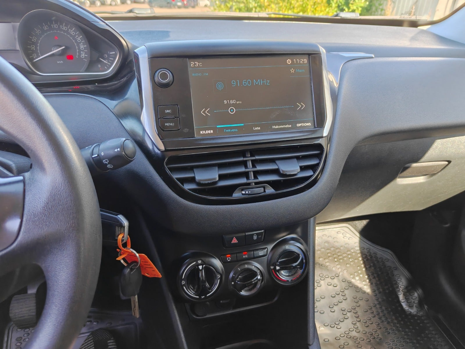 undefined Peugeot 208 fra 2019
