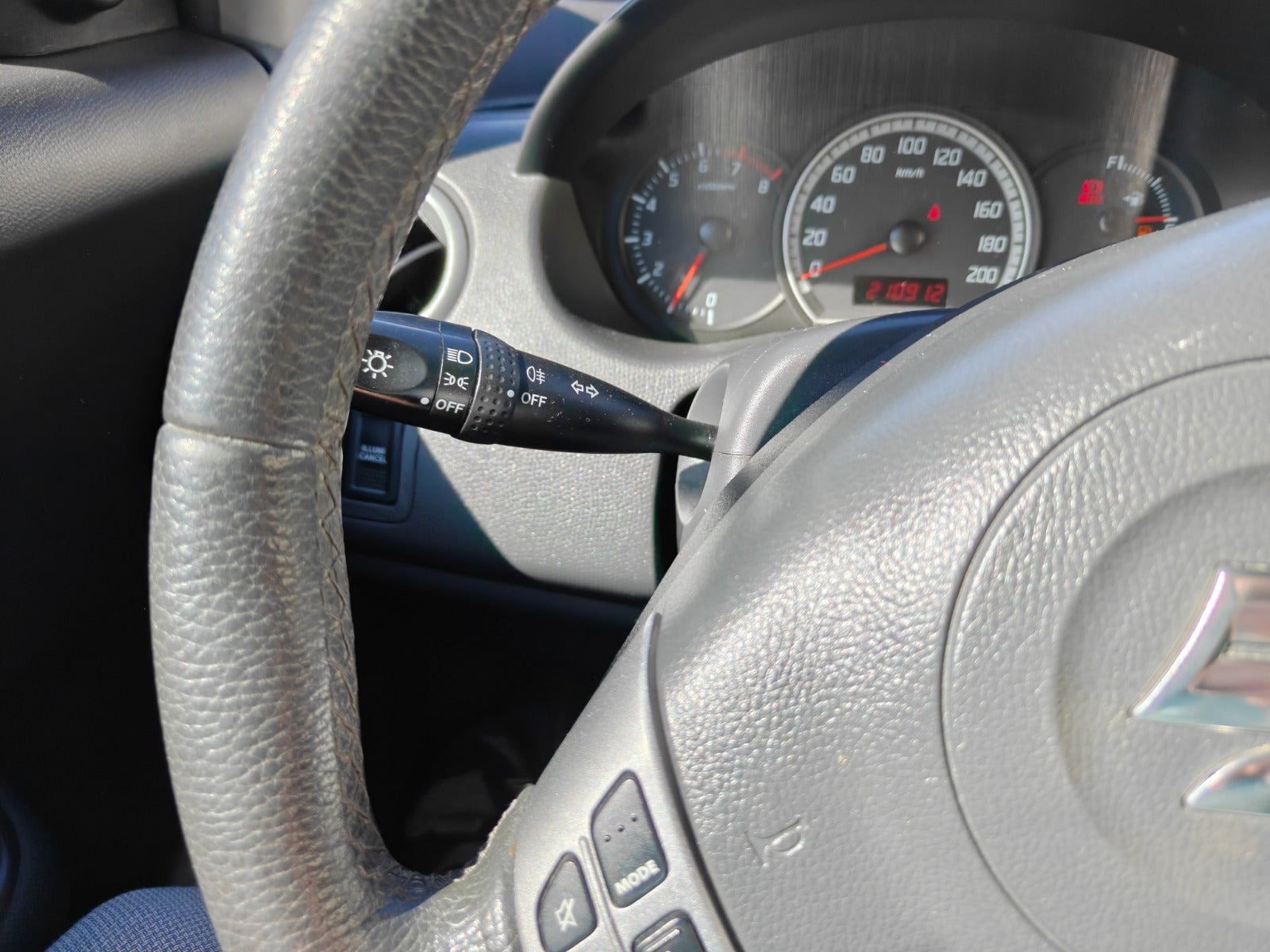 Gul Suzuki Swift fra 2009