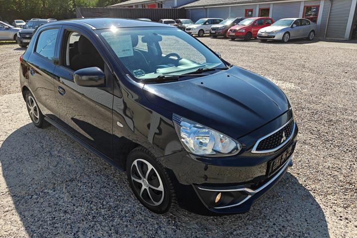 Gul Mitsubishi Space Star fra 2016