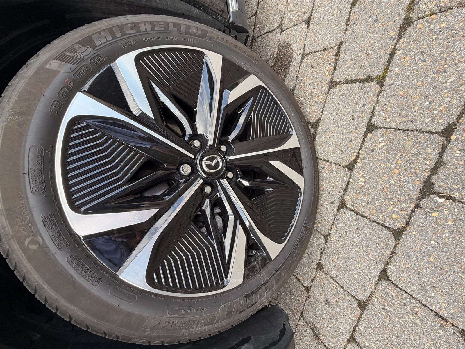 Grå Mazda 6e fra 2025