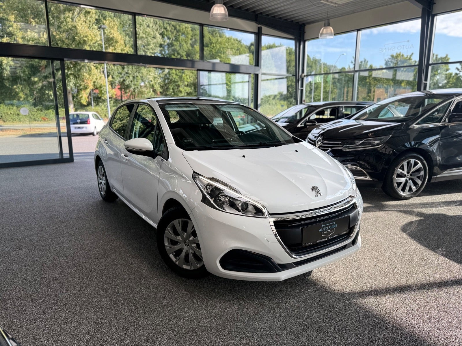 undefined Peugeot 208 fra 2016