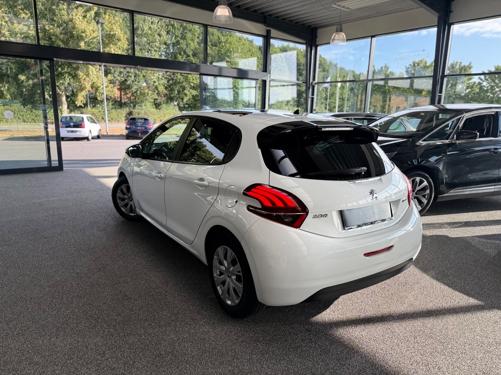 undefined Peugeot 208 fra 2016