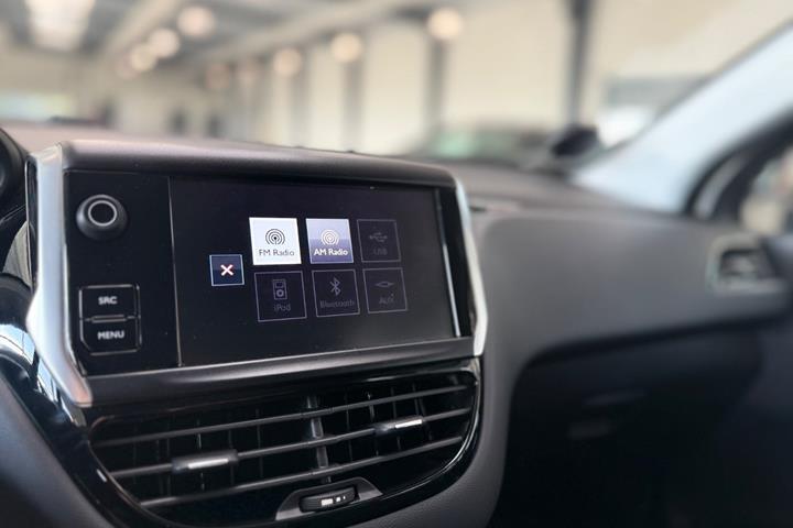 undefined Peugeot 208 fra 2016