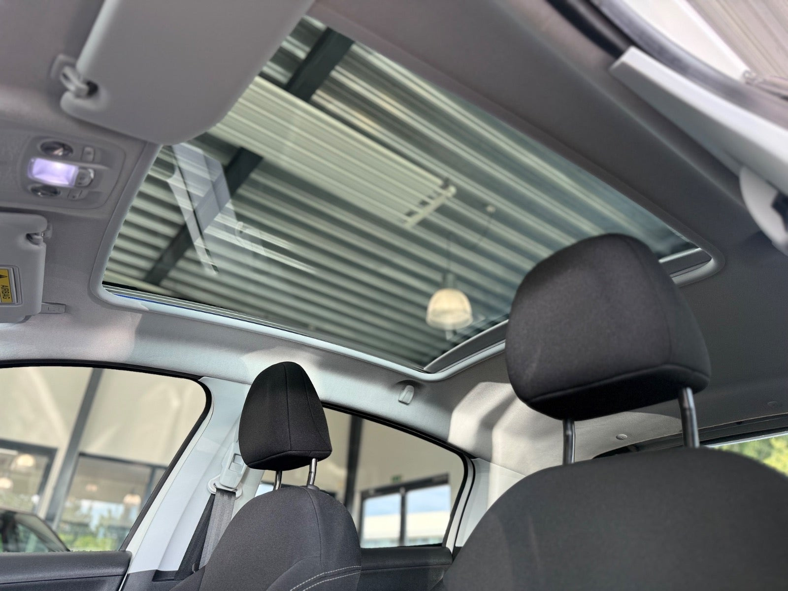 undefined Peugeot 208 fra 2016