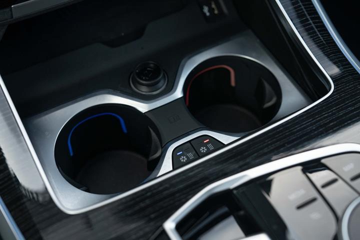 Sort BMW X5 fra 2025