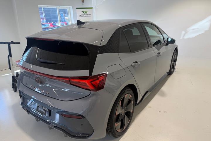 Grå Cupra Born fra 2024
