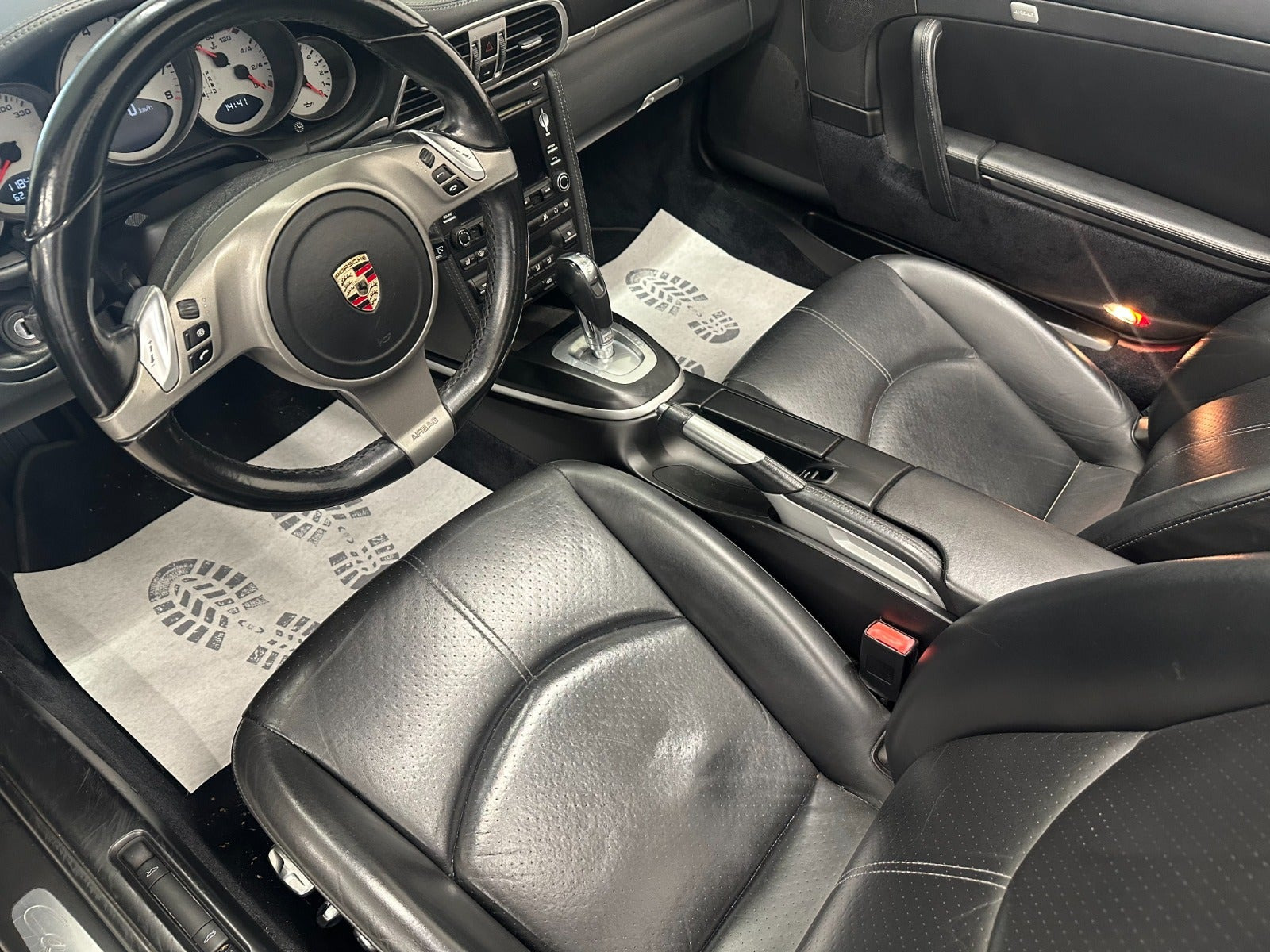 Sort Porsche 911 Carrera 4S fra 2009