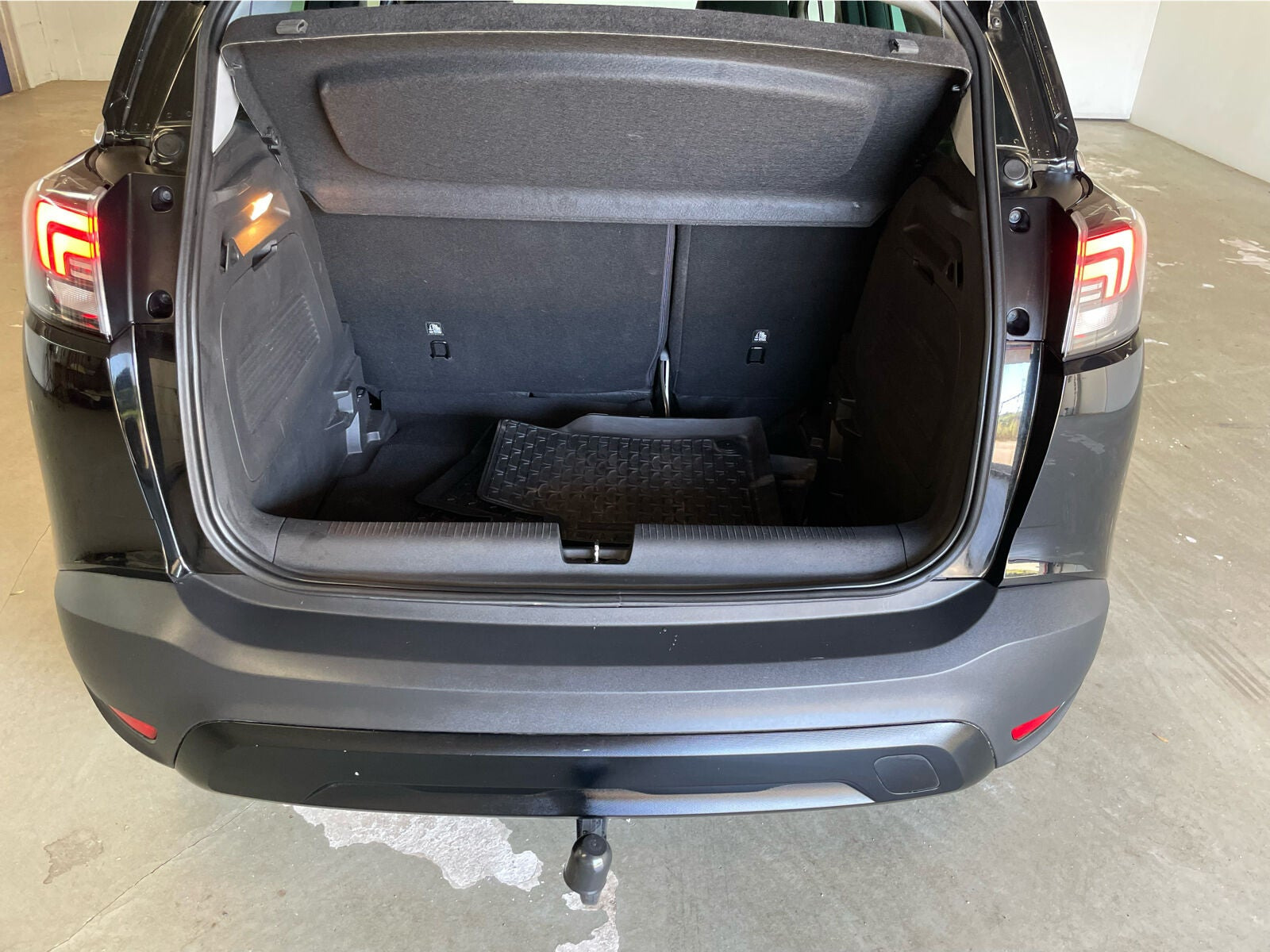 Sort Opel Crossland fra 2023