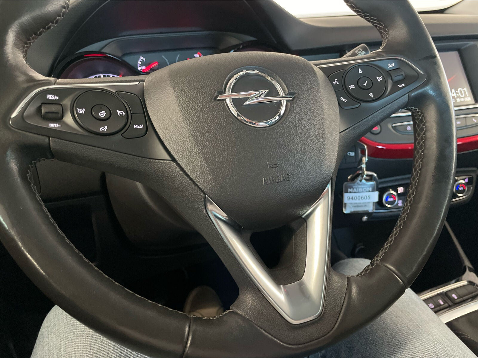 Sort Opel Crossland fra 2023