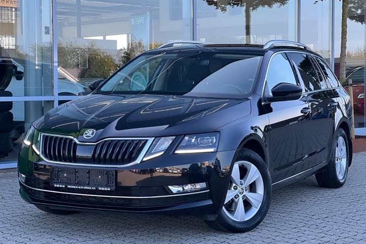 Sort Skoda Octavia fra 2018