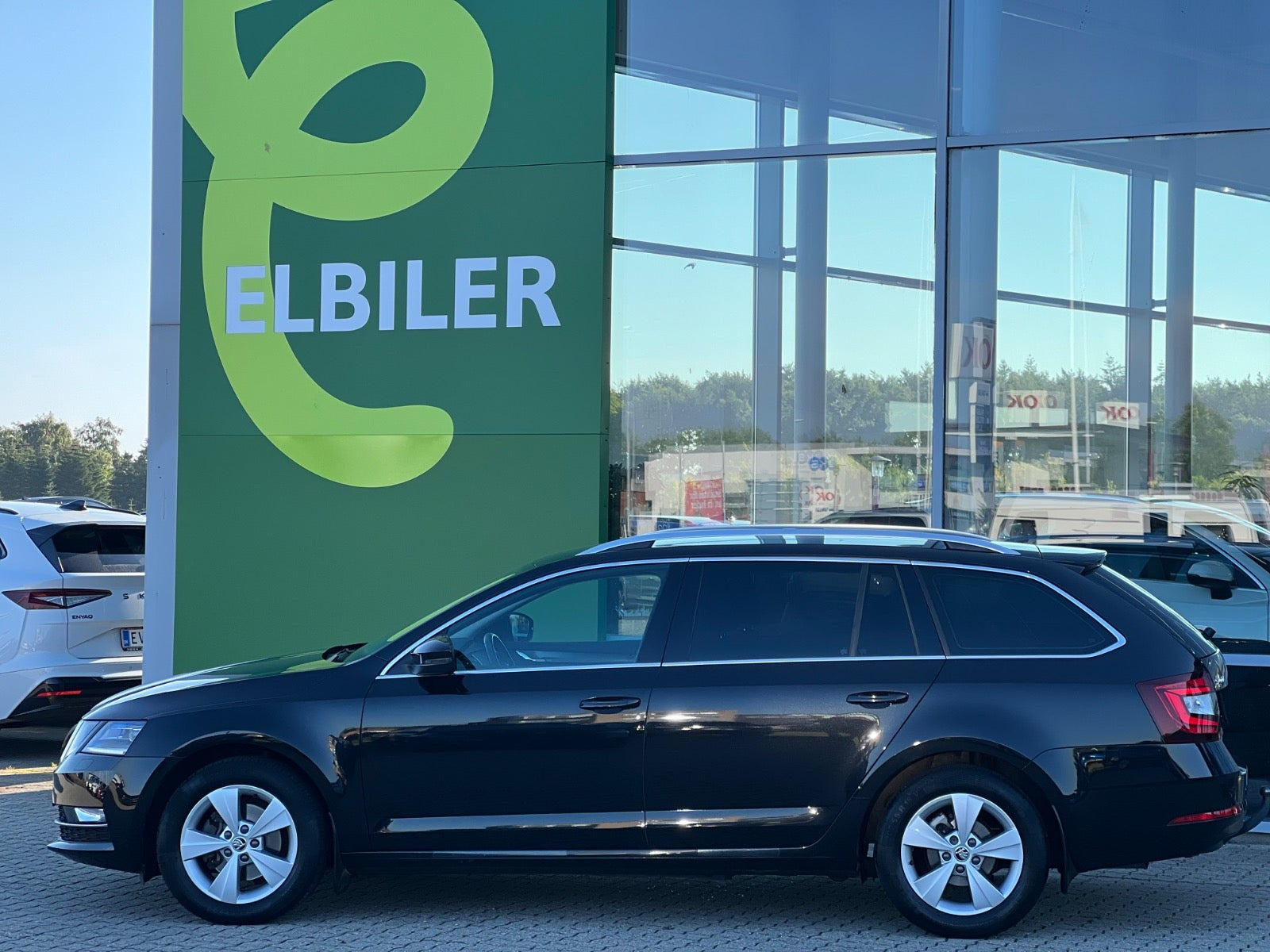 Sort Skoda Octavia fra 2018
