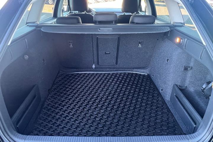 Sort Skoda Octavia fra 2018