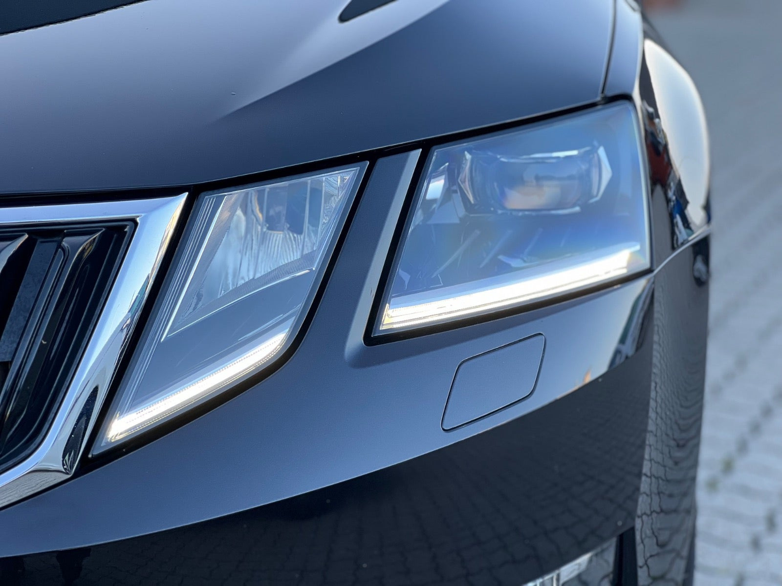 Sort Skoda Octavia fra 2018