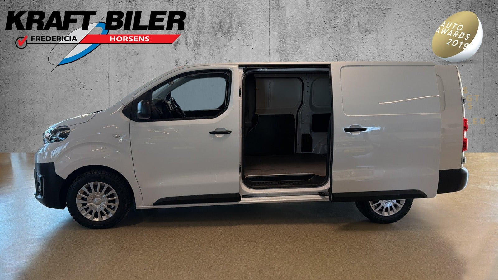 Hvid Toyota ProAce fra 2022