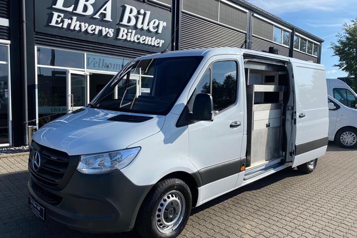 Hvid Mercedes Sprinter 315 fra 2024