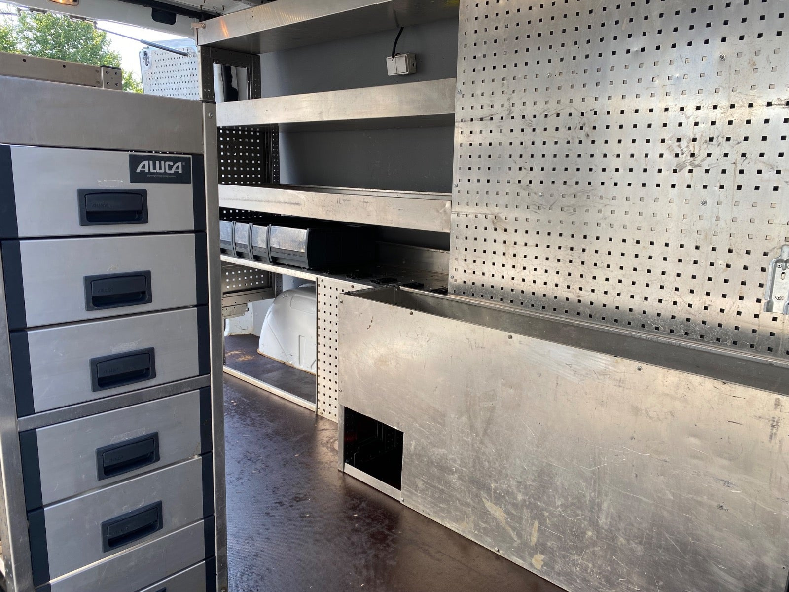 Hvid Mercedes Sprinter 315 fra 2024