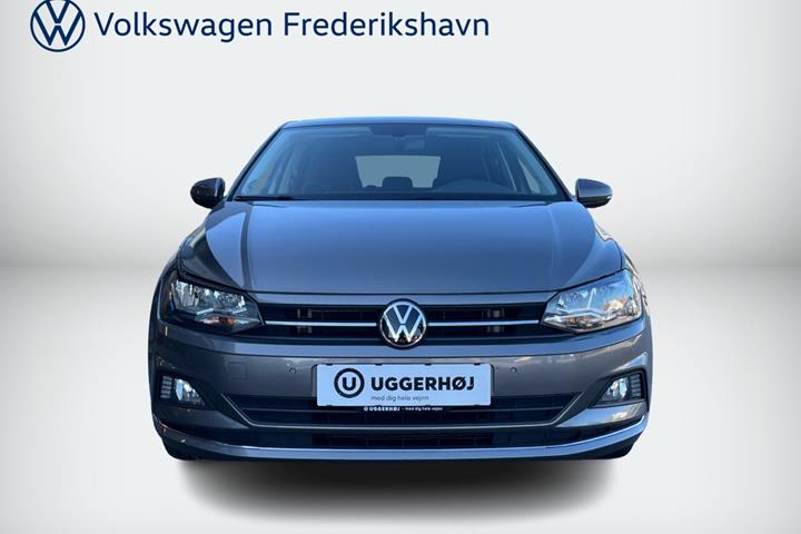 Grå VW Polo fra 2021