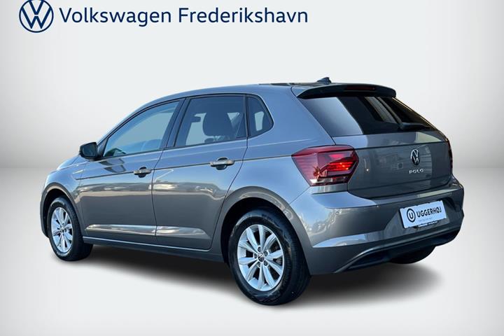Grå VW Polo fra 2021