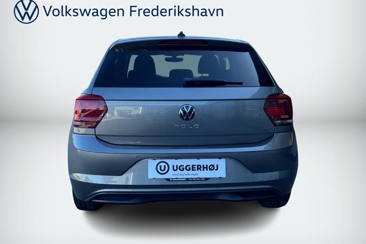 Grå VW Polo fra 2021