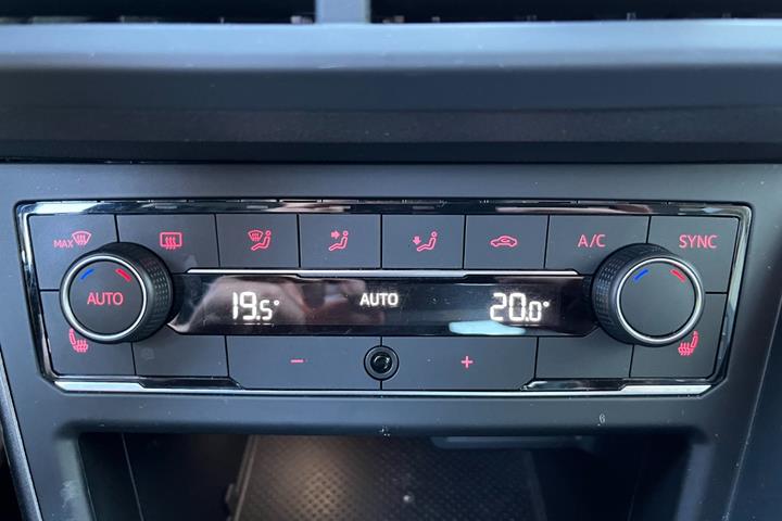 Grå VW Polo fra 2021