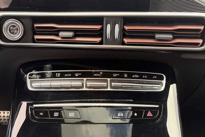 Sort Mercedes EQC400 fra 2022