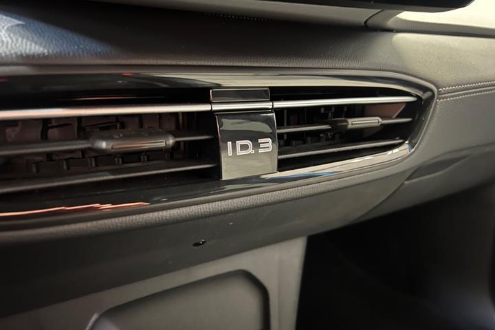 Blå VW ID.3 fra 2024