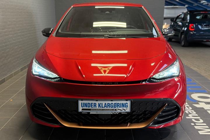 Rød Cupra Born fra 2023