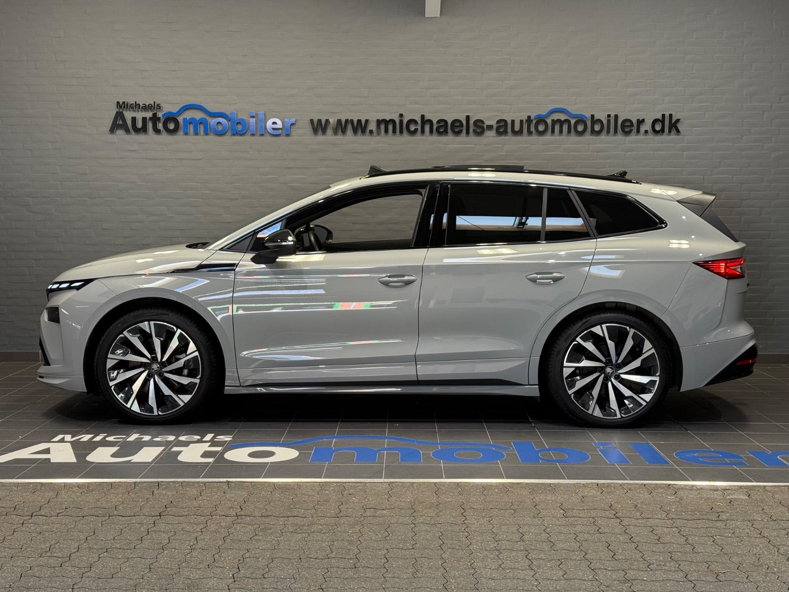 Grå Skoda Enyaq fra 2026