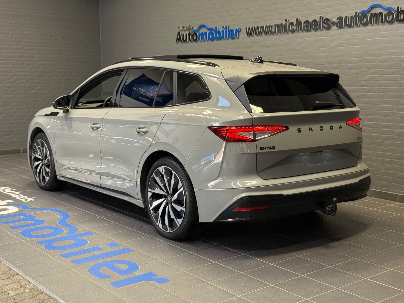 Grå Skoda Enyaq fra 2026