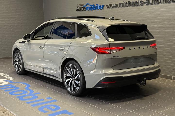 Grå Skoda Enyaq fra 2026