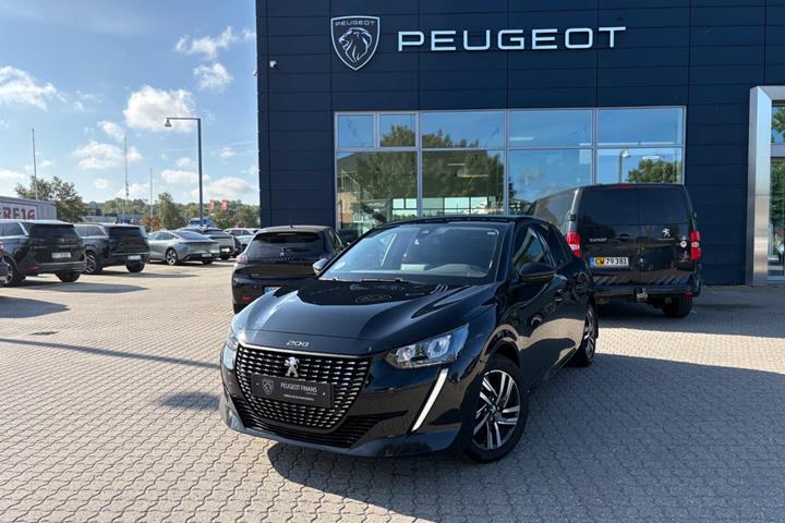 Rød Peugeot 208 fra 2020