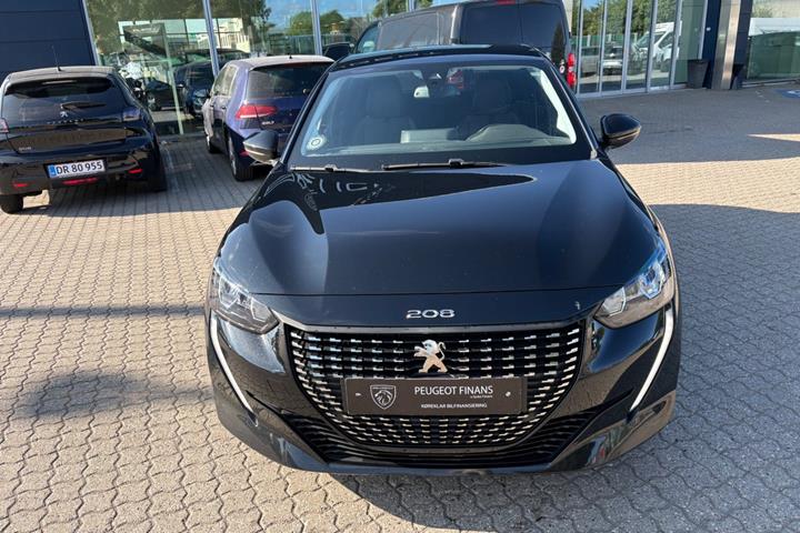 Rød Peugeot 208 fra 2020