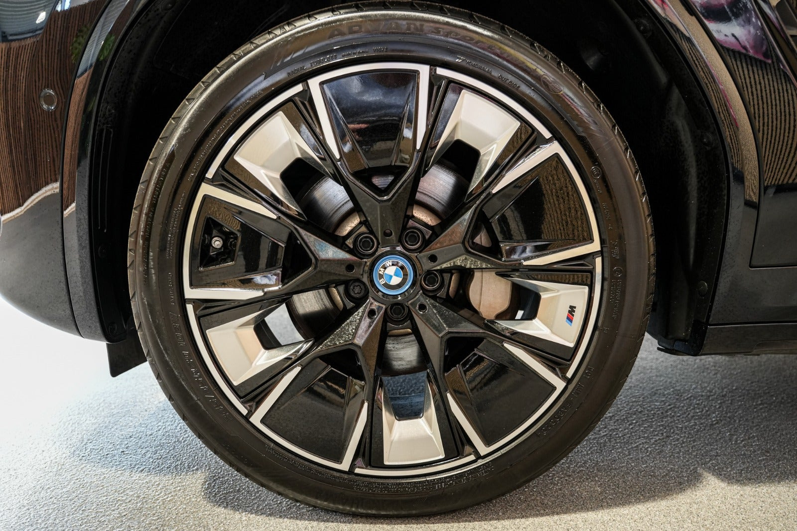 Sort BMW iX3 fra 2023