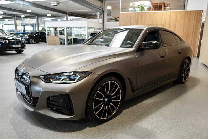 Sort BMW i4 fra 2023
