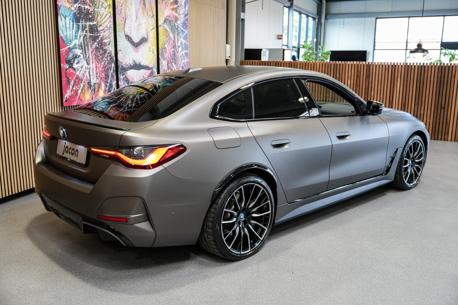 Sort BMW i4 fra 2023