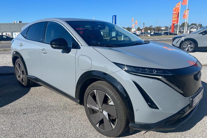 Grå Nissan Ariya fra 2022
